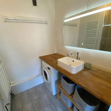 Lumineux T2 Centre Avec Parking アパート シャマリエール